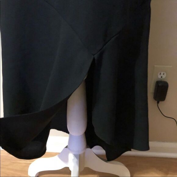 ⭐️  Express Long Skirt - Picture 2 of 6